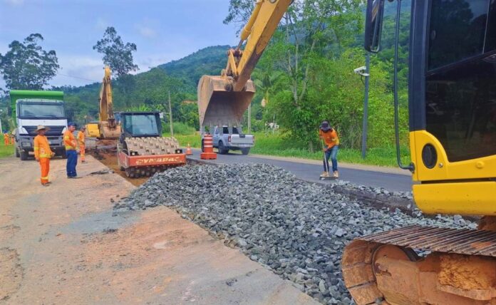 Serviços ocorrem durante toda a semana em horário comercial e podem afetar o trânsito