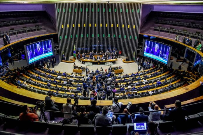 Poderão sair somente detentos que estudam e fazem cursos