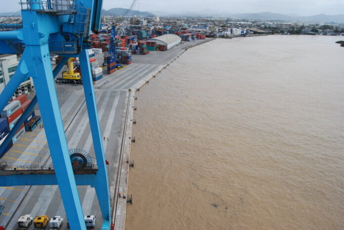 Porto de Itajaí, por exemplo, está praticamente parado há mais de um ano