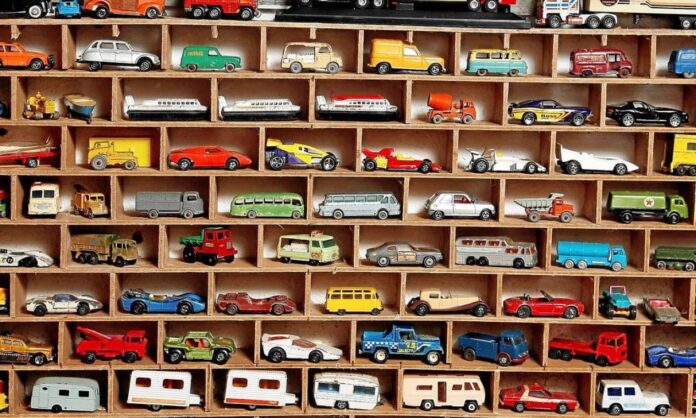Evento em Blumenau reúne colecionadores de itens em miniatura