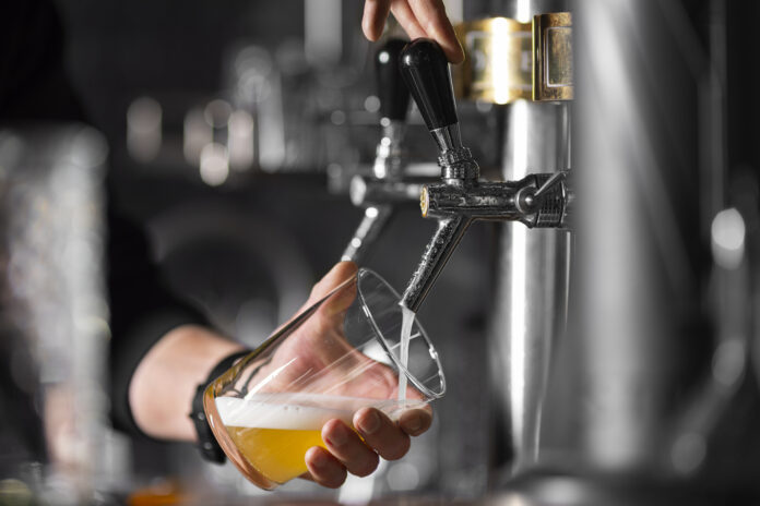 natureza-morta-de-elementos-de-fabricacao-de-cerveja CCJ da Alesc aprova projeto que muda recolhimento de ICMS
