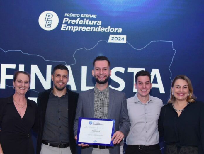 Ascurra recebe reconhecimento no maior prêmio de empreendedorismo