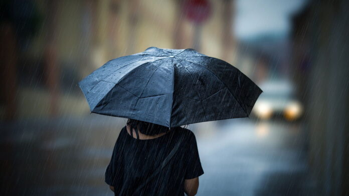 Previsão do tempo em Santa Catarina: chuva persiste até quarta-feira (27) e temperaturas seguem baixas