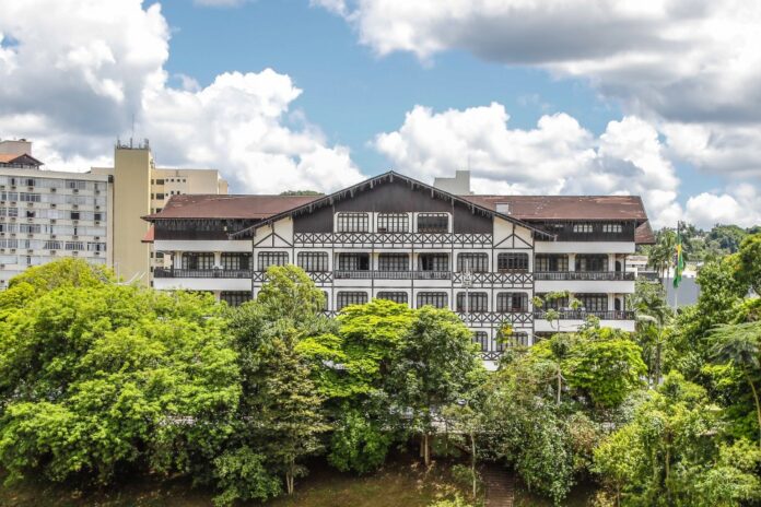 Prefeitura de Blumenau define reajuste salarial dos servidores públicos municipais