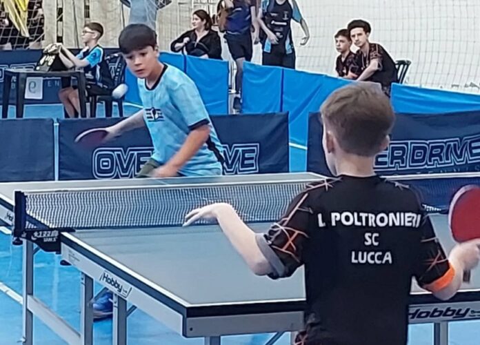 Tênis de Mesa de Timbó conquista pódios na Liga Litorânea em Indaial