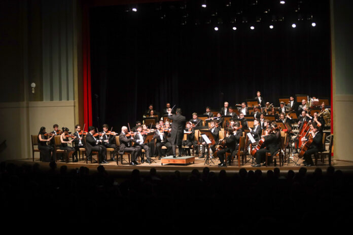 Blumenau Filarmônica apresenta Noite de Gala com árias de ópera em concerto