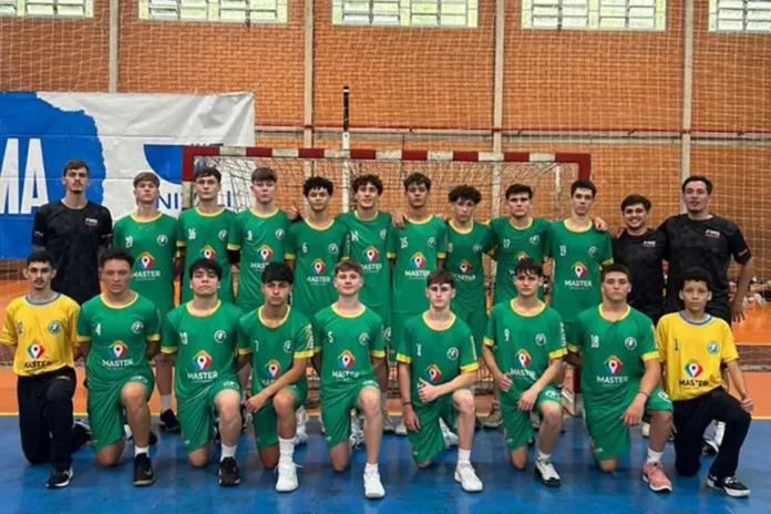 Atletas de Indaial na Copa Sul-Brasileira de Handebol Sub-16