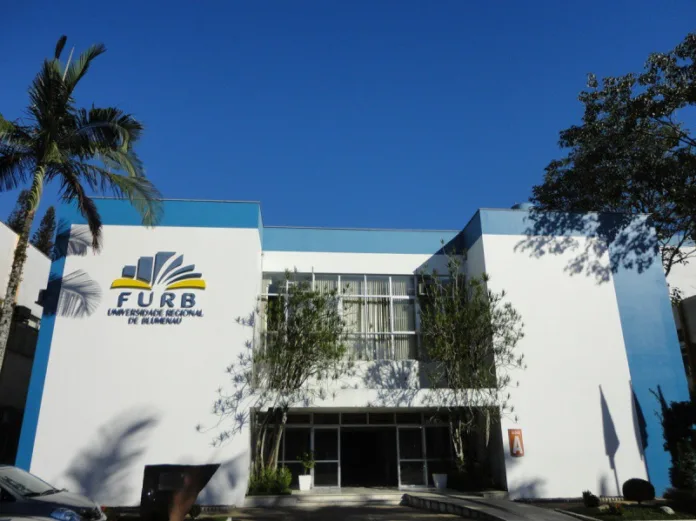 Prefeitura de Blumenau amplia bolsa de estudos de ensino superior