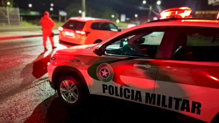 Homem é preso por dirigir sob efeito de drogas