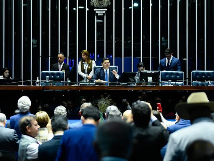 Senato vota PL que propõe aumentar o número de deputados federais de 513 para 531