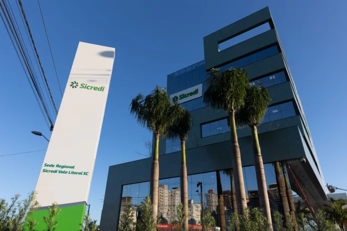 Sicredi Vale Litoral SC fortalece laços com a imprensa e anuncia novos investimentos estratégicos