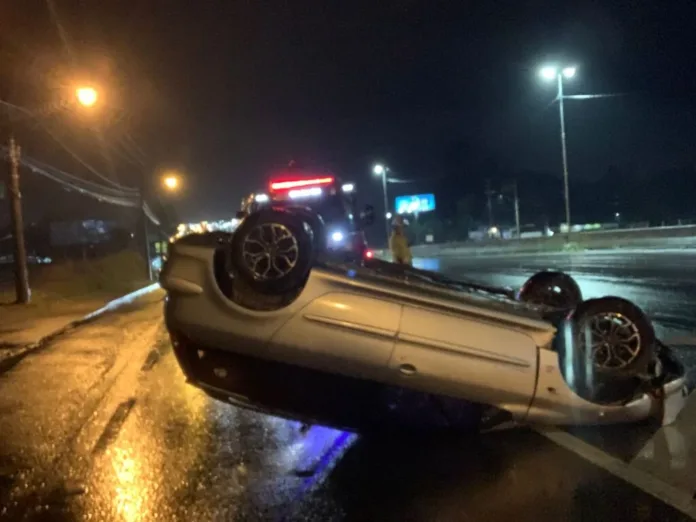 WhatsApp-Image-2025-06-23-at-07.52.13-1024x768 Capotamento na BR-470 em Indaial deixa duas pessoas feridas