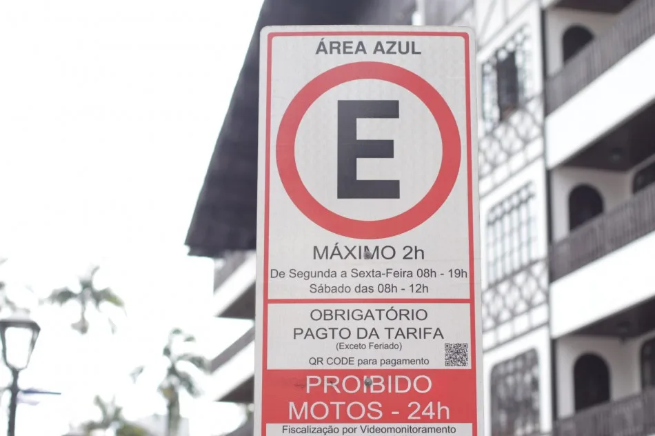 Blumenau anuncia mudanças na Área Azul nos bairros e exclusão de vagas consideradas ociosas