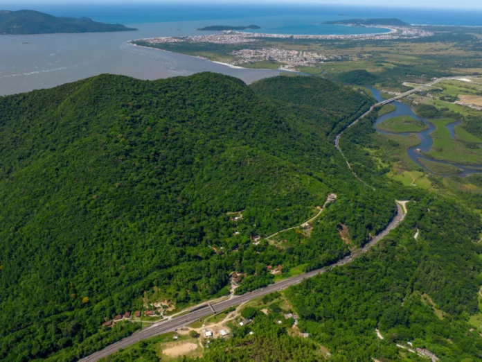 Governador Jorginho Mello garante obras no Morro dos Cavalos se governo federal devolver recursos prometidos