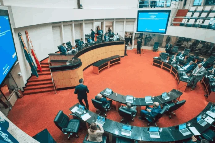 Santa Catarina zera ICMS de alimentos da cesta básica após aprovação na Alesc