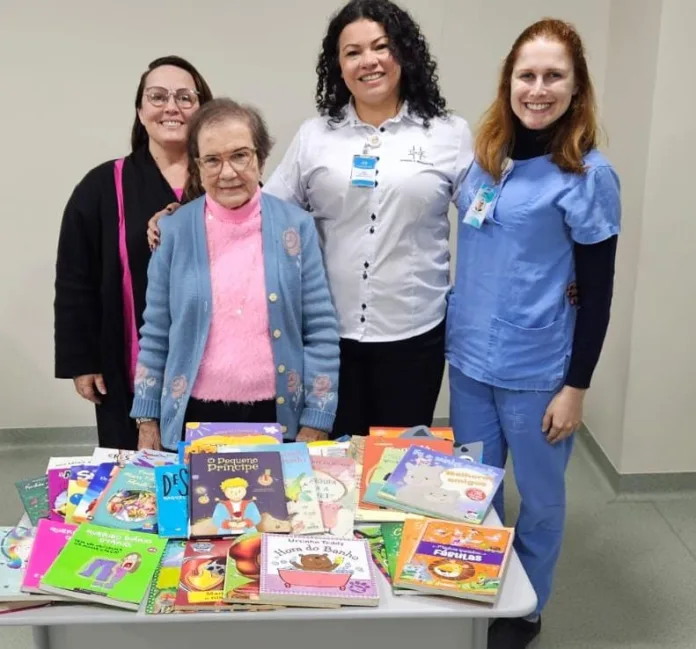 Biblioteca Pública e Hospital Oase levam leitura como cuidado e esperança