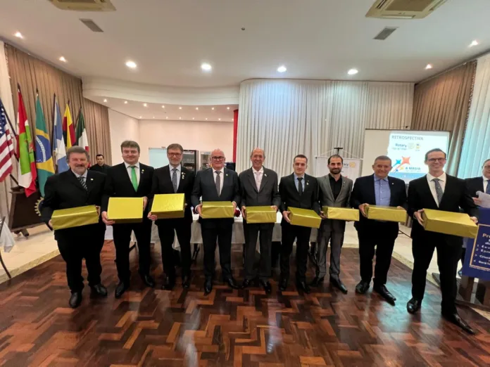 Nova gestão assume o Rotary com o lema: “unidos para fazer o bem”