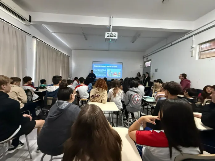 Promovendo a segurança viária: educação para o trânsito em Timbó