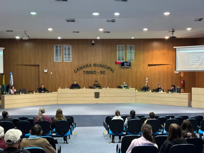 Sessão da Câmara de Timbó traz pautas estratégicas para o futuro da cidade