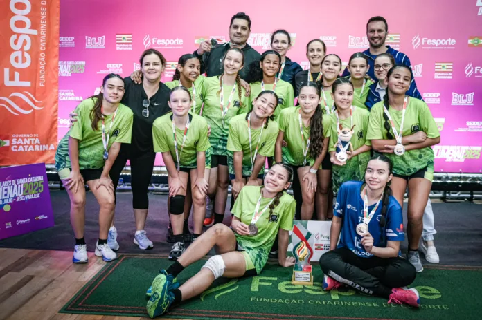 T-Rex Handball: vice-campeãs nos Jogos Escolares de SC 2025!