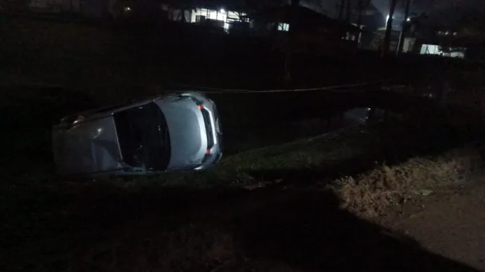 Motorista de aplicativo é rendido por passageiros e tem carro roubado em Indaial