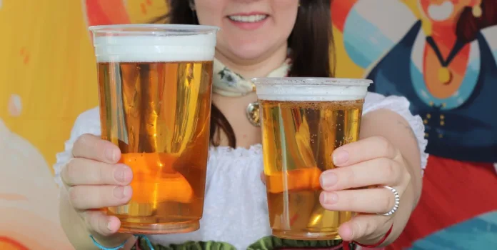 Oktoberfest Blumenau anuncia nova milimetragem para copos de chope