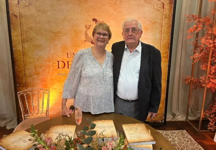 Lançamento de livro que celebra a trajetória de vida de Adalberto Roeder