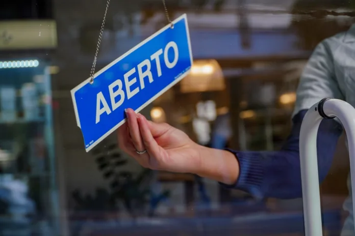 Abertura de empresas poderá ser feita por WhatsApp em Santa Catarina