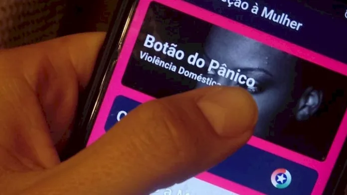 Botão do Pânico é destaque na prevenção de violência contra a mulher em Santa Catarina