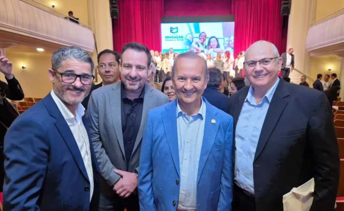 AMPESC acompanha lançamento do programa 