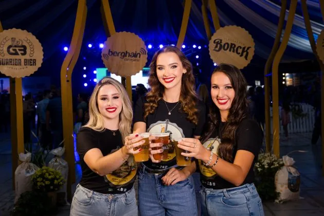 Festa do Imigrante celebra tradição com chopes 100% timboenses