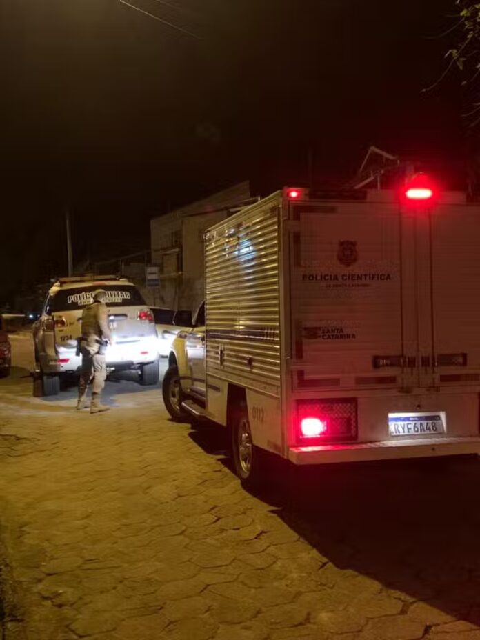 Criminoso morre em confronto com a Polícia Militar no Morro Dona Edith, em Blumenau
