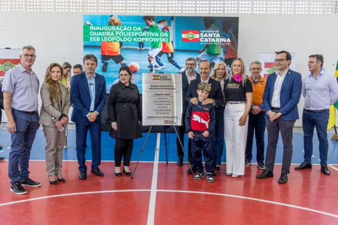 Governador leva obras e recursos ao Médio Vale do Itajaí