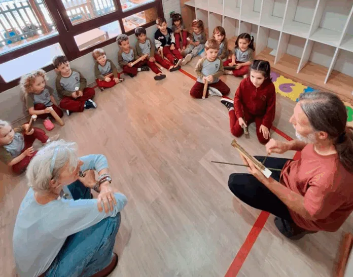 Pinceladas do Som:  onde música e arte  viram poesia Pinceladas do Som: onde música e arte viram poesia
