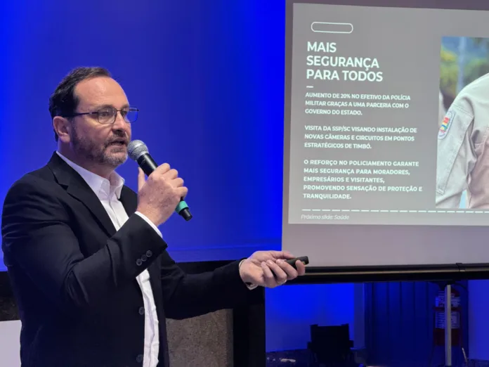 Prefeito Flávio Buzzi participa de mobilização pela reforma tributária em Brasília