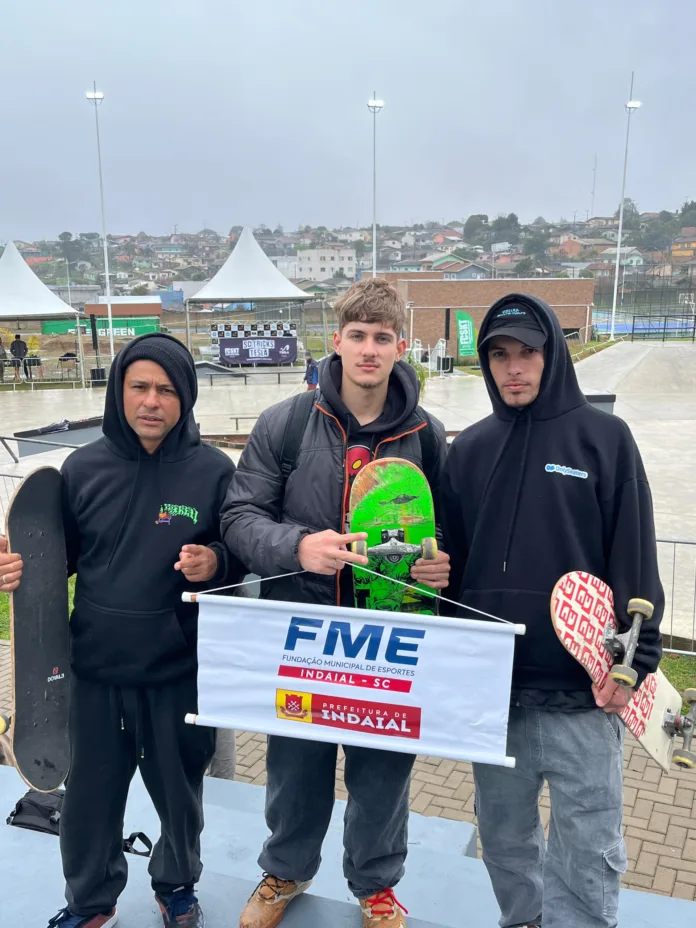 Atletas de Indaial participam da 3ª etapa do Circuito Catarinense de Skate Street