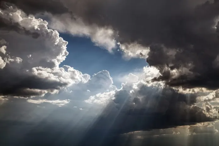 Sábado será de sol em SC, mas mudanças climáticas podem trazem chuva e temporais nos próximos dias