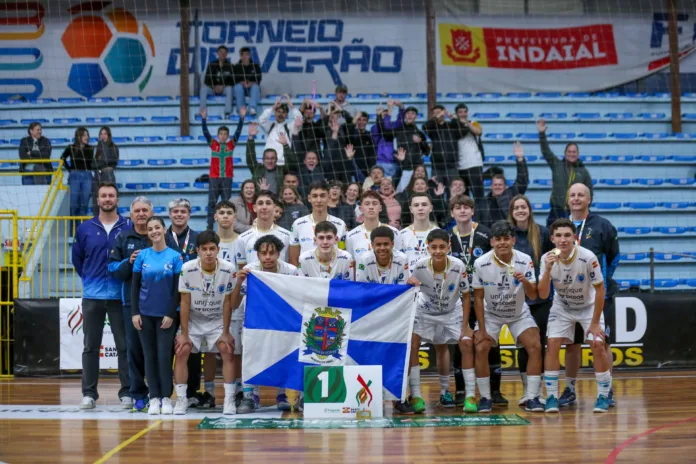 Timbó Futsal disputa fase regional da OLESC em Porto União