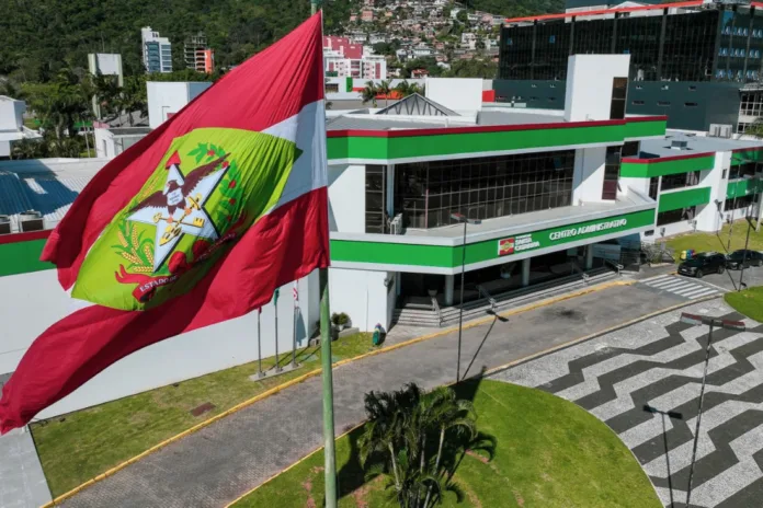 Orçamento de Santa Catarina para 2026 prevê investimentos recordes em Saúde e Educação