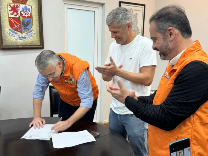 Proteção e Defesa Civil anuncia R$ 6 milhões para desassoreamento do Rio Testo em Pomerode Proteção e Defesa Civil anuncia R$ 6 milhões para desassoreamento do Rio Testo em Pomerode