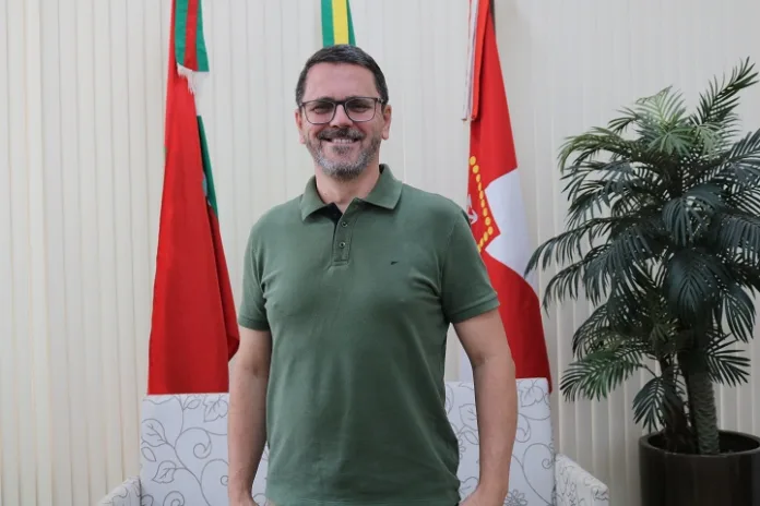 Indaial lança primeira Escola Cívico-Bombeiro Voluntário do Brasil