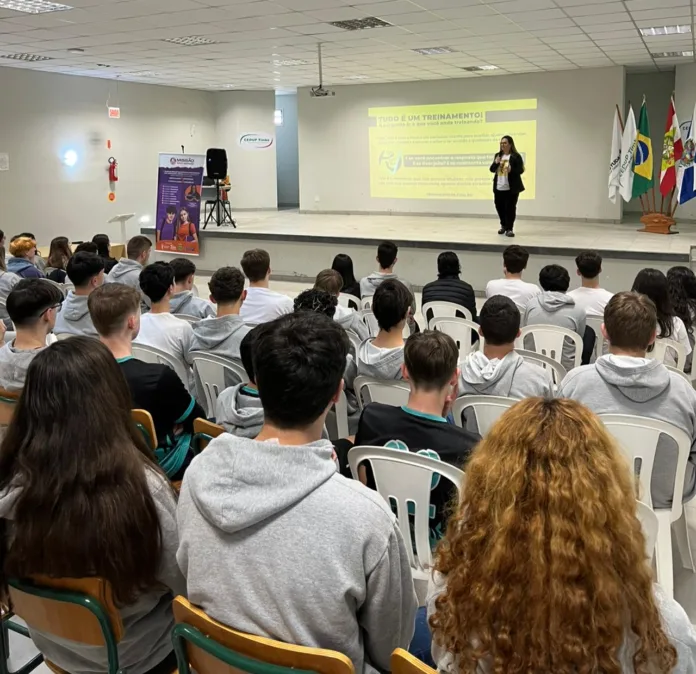 Startup transforma dor empropósito e revoluciona a educação emocional de adolescentes