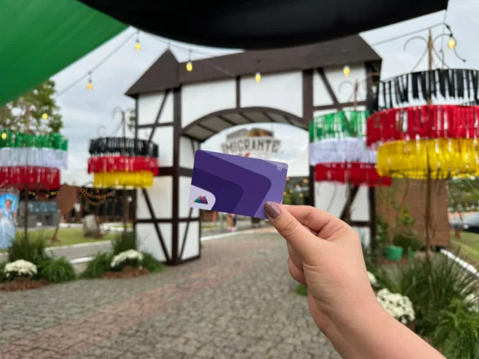 Cartão de consumo garante praticidade e agilidade na 33ª Festa do Imigrante em Timbó