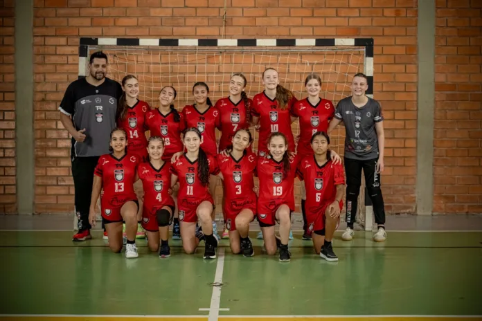 T-Rex Handball na Copa Sul Mirim: equipe de Timbó disputa vaga no Brasileiro