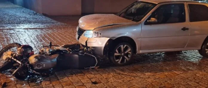 Motorista embriagado e sem habilitação causa acidente em Rio dos Cedros