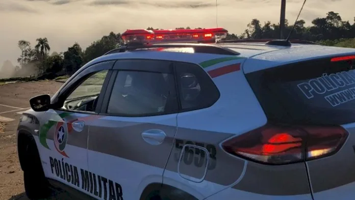 Homem é preso por estelionato durante falsa campanha de arrecadação de roupas em Blumenau