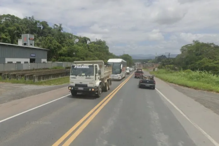 Interdição total da BR-470/SC, em Indaial, nesta quarta-feira (8)