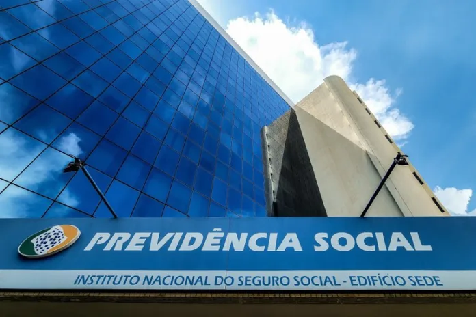 Descontos indevidos no INSS: ressarcimento em Santa Catarina