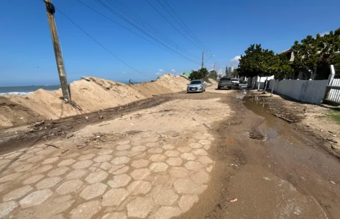 Barra Velha decreta estado de emergência devido aos impactos da erosão costeira no município