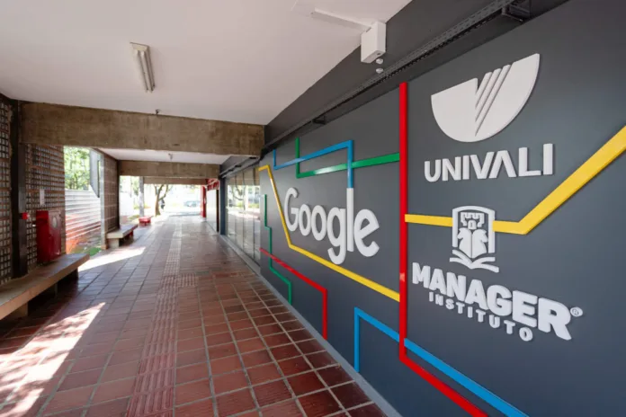 sala_google_univali___foto_dales_hoeckesfeld___1_-4184947 Centro de Aprendizagem Google será inaugurado na Univali